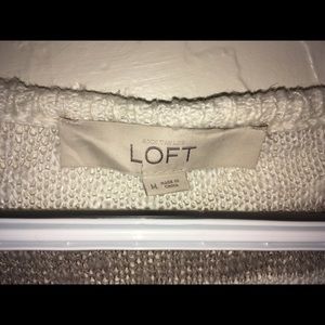 Loosely knitted sweater